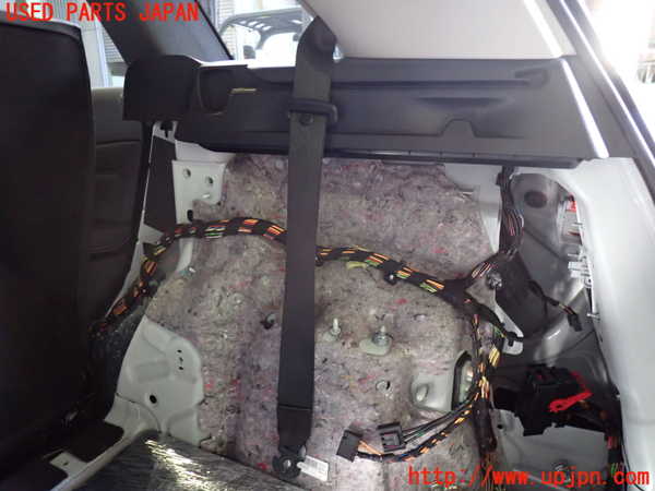 2UPJ-34477155]ベンツ B180(246242)(246)右2列目シートベルト 中古_m0001.jpg