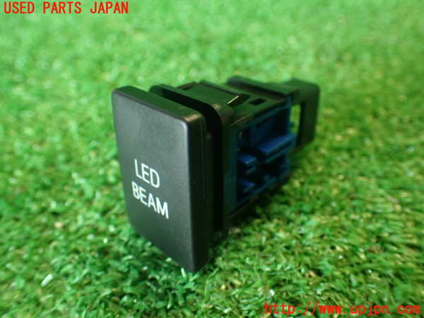 2UPJ-34486311]マークX(GRX130)スイッチ6 (LED BEAM) 中古_m0001.jpg