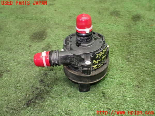 1UPJ-34492110]ベンツ C180 クーペ(205340C)(205)ウォーターポンプ 中古_m0001.jpg