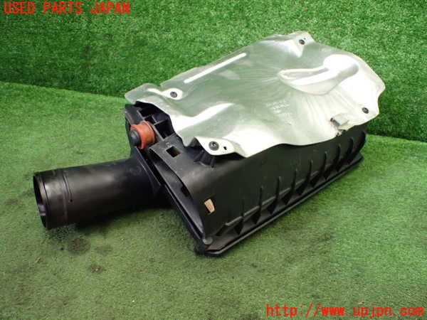1UPJ-34492560]ベンツ C180 クーペ(205340C)(205)エアクリーナーボックス 中古_m0003.jpg