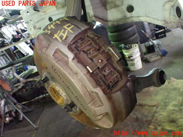 1UPJ-34494085]ベンツ C180 クーペ(205340C)(205)左フロントキャリパー 中古_m0001.jpg