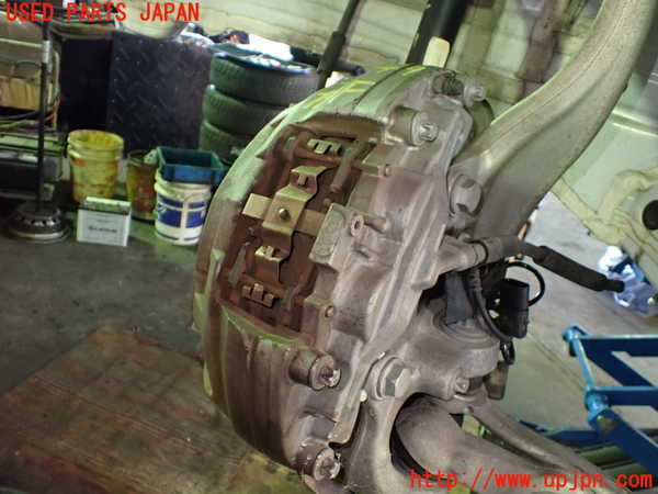 1UPJ-34494085]ベンツ C180 クーペ(205340C)(205)左フロントキャリパー 中古_m0002.jpg