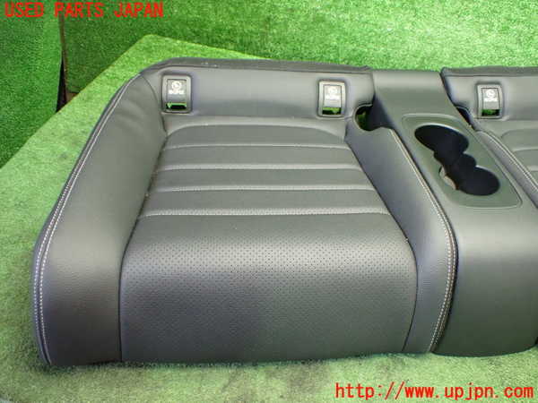 1UPJ-34497385]ベンツ C180 クーペ(205340C)(205)リアシート 中古_m0002.jpg
