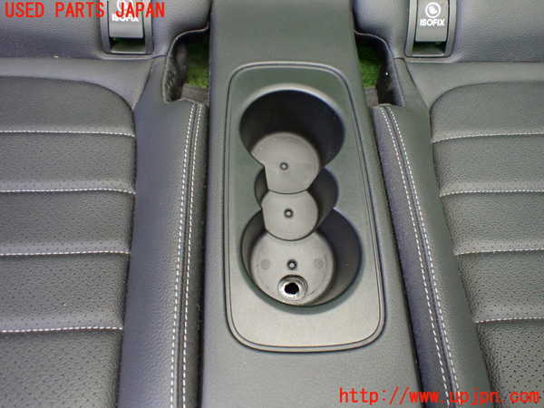 1UPJ-34497385]ベンツ C180 クーペ(205340C)(205)リアシート 中古_m0004.jpg