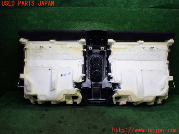 1UPJ-34497385]ベンツ C180 クーペ(205340C)(205)リアシート 中古_m0005.jpg