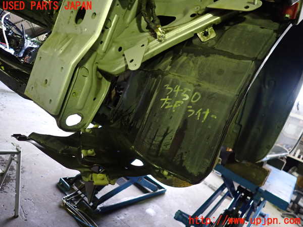 1UPJ-34501092]セレナ Sハイブリッド(HC26)左前フェンダーライナー 中古_m0001.jpg