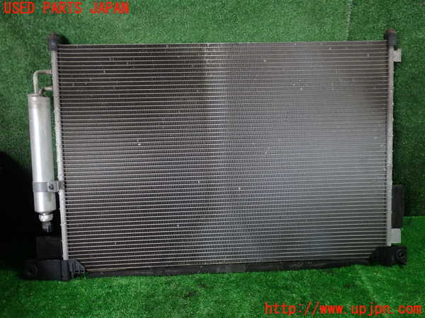 5UPJ-34506031]セレナ Sハイブリッド(HC26)エアコンコンデンサー1 中古_m0002.jpg