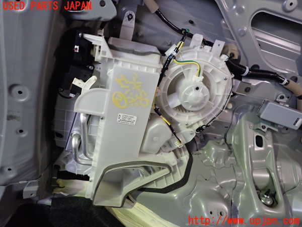1UPJ-34506082]セレナ Sハイブリッド(HC26)エバポレーター2 中古_m0001.jpg
