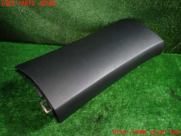 1UPJ-34507517]セレナ Sハイブリッド(HC26)グローブボックス2 中古_m0001.jpg