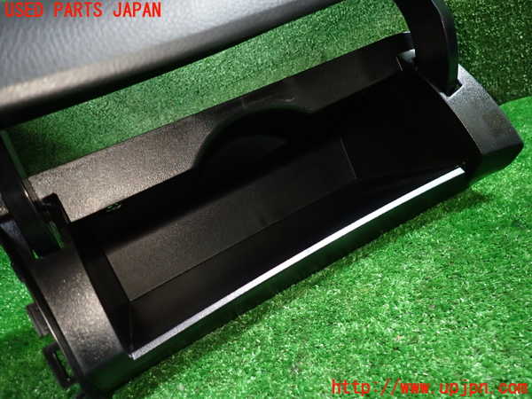 1UPJ-34507517]セレナ Sハイブリッド(HC26)グローブボックス2 中古_m0002.jpg