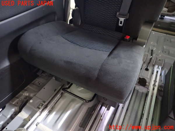 1UPJ-34507145]セレナ Sハイブリッド(HC26)右2列目シート 中古_m0003.jpg