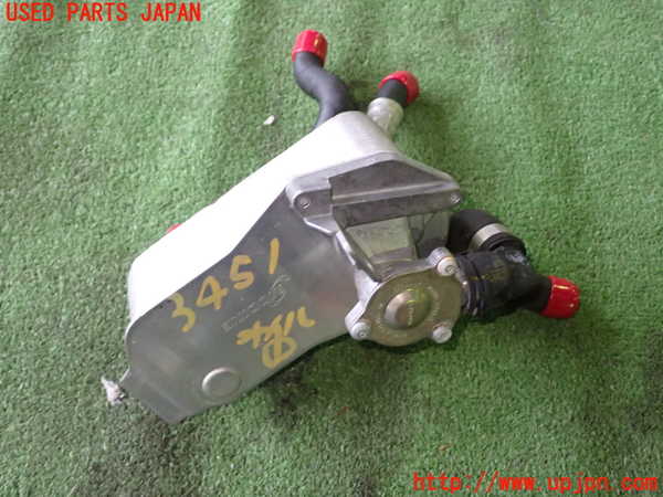 1UPJ-34512481]BMW 320i(PG20)(E90)オイルクーラー1 中古_m0002.jpg