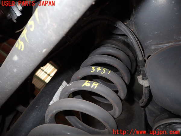 1UPJ-34515100]BMW 320i(PG20)(E90)右リアスプリング 中古_m0001.jpg