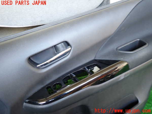 1UPJ-34521234]セレナ(GFC27)右前ドア内張り 中古_m0002.jpg
