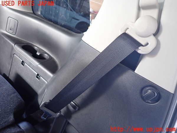 1UPJ-34527245]セレナ(GFC27)右3列目シートベルト 中古_m0001.jpg