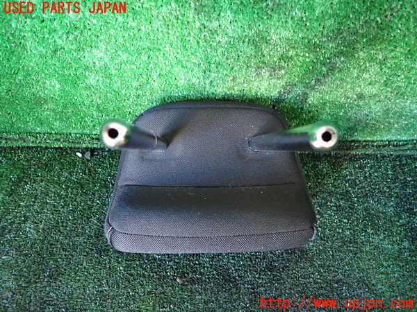 1UPJ-34527130]セレナ(GFC27)真中2列目ヘッドレスト 中古_m0003.jpg