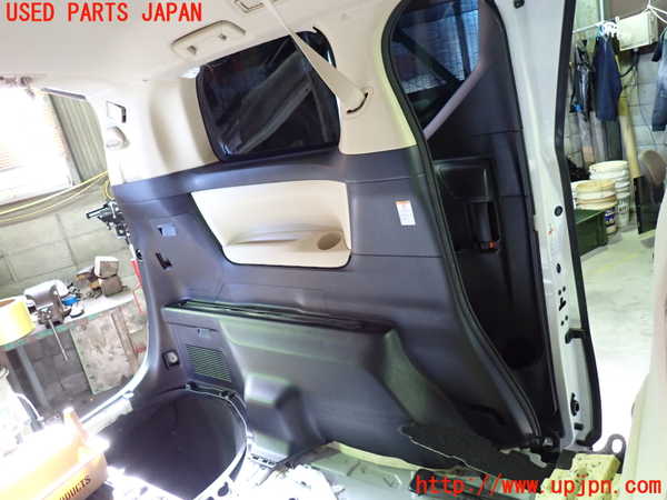 1UPJ-34537680]アルファード(AGH30W)左リアピラートリム 中古_m0001.jpg