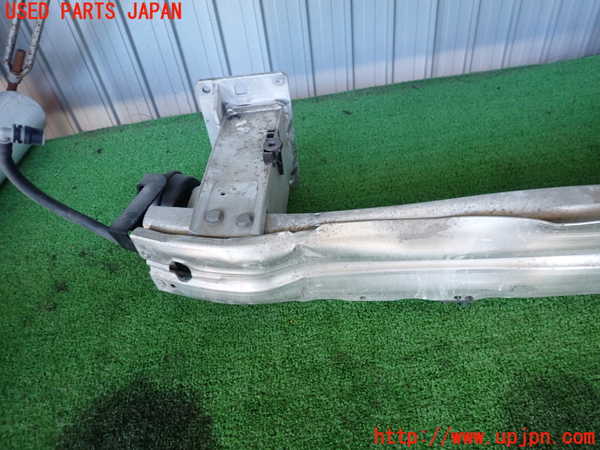 2UPJ-34541014]アウディ・A5 スポーツバック(8TCDNL)フロントバンパーホースメント 中古_m0002.jpg