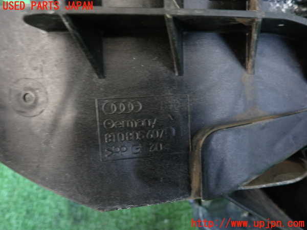 2UPJ-34541142]アウディ・A5 スポーツバック(8TCDNL)左ヘッドライトリム 中古_m0004.jpg