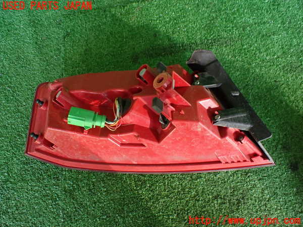 2UPJ-34541530]アウディ・A5 スポーツバック(8TCDNL)右テールランプ 中古_m0003.jpg
