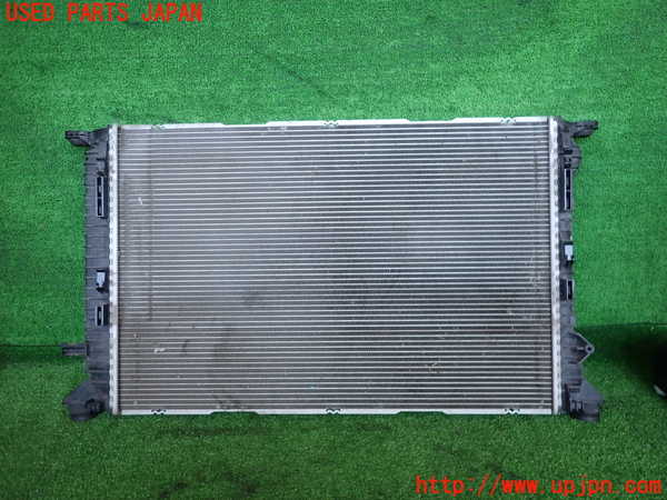 2UPJ-34542321]アウディ・A5 スポーツバック(8TCDNL)ラジエーター1 中古_m0001.jpg