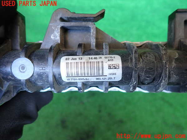 2UPJ-34542321]アウディ・A5 スポーツバック(8TCDNL)ラジエーター1 中古_m0002.jpg