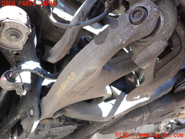 2UPJ-34545200]アウディ・A5 スポーツバック(8TCDNL)右リアロアアーム1 中古_m0001.jpg