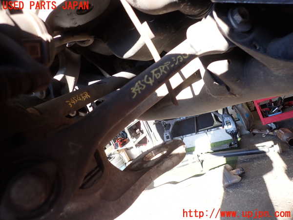 2UPJ-34545325]アウディ・A5 スポーツバック(8TCDNL)右リアテンションロッド 中古_m0001.jpg