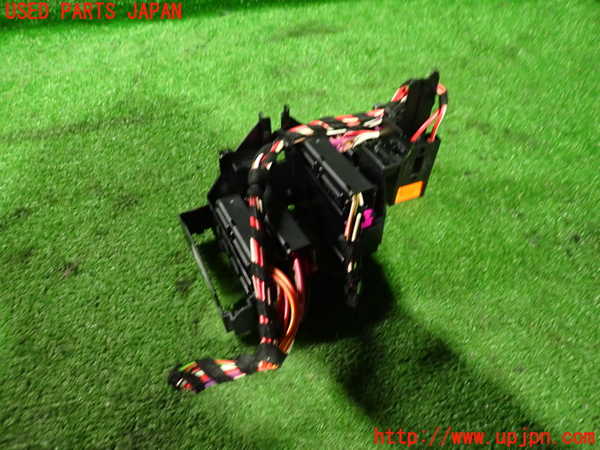 2UPJ-34546742]アウディ・A5 スポーツバック(8TCDNL)ヒューズボックス2 中古_m0002.jpg