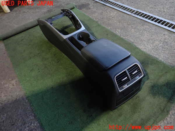 2UPJ-34547540]アウディ・A5 スポーツバック(8TCDNL)センターコンソール 中古_m0001.jpg