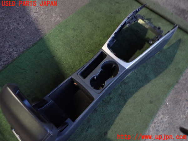 2UPJ-34547540]アウディ・A5 スポーツバック(8TCDNL)センターコンソール 中古_m0003.jpg