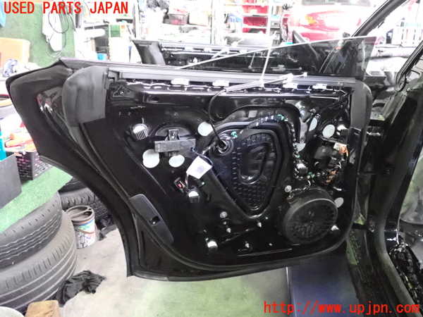2UPJ-34551320]ポルシェ・タイカン 4S(J1NB)左後ドア (ジャンク品) 中古(43R-003190 M58)_m0004.jpg