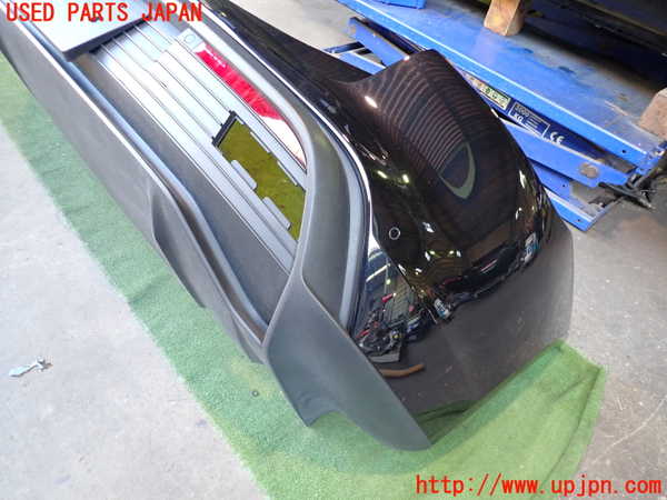 2UPJ-34551610]ポルシェ・タイカン 4S(J1NB)リアバンパー 中古_m0003.jpg