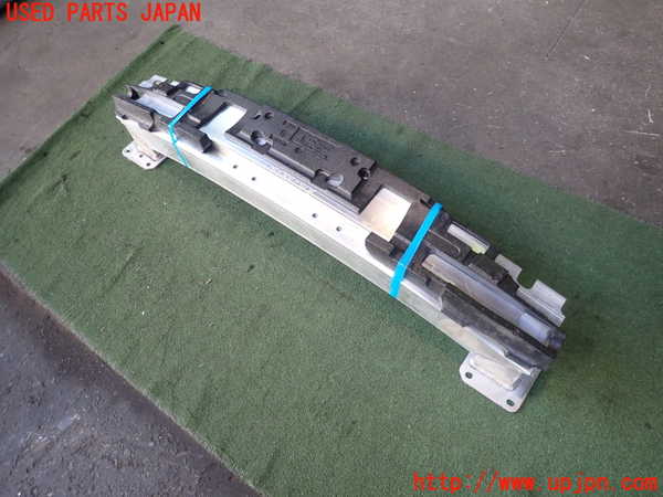 2UPJ-34551614]ポルシェ・タイカン 4S(J1NB)リアバンパーホースメント 中古_m0002.jpg