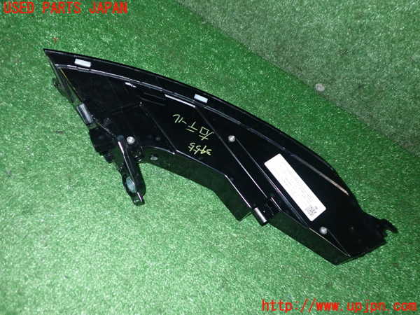 2UPJ-34551530]ポルシェ・タイカン 4S(J1NB)右テールランプ 中古_m0002.jpg