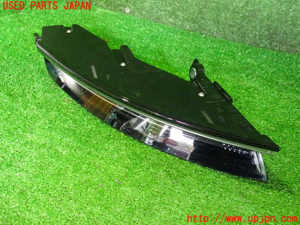 2UPJ-34551536]ポルシェ・タイカン 4S(J1NB)左テールランプ 中古_m0001.jpg
