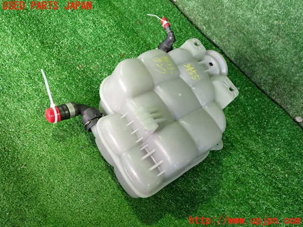 2UPJ-34552410]ポルシェ・タイカン 4S(J1NB)ラジエータータンク 中古_m0003.jpg