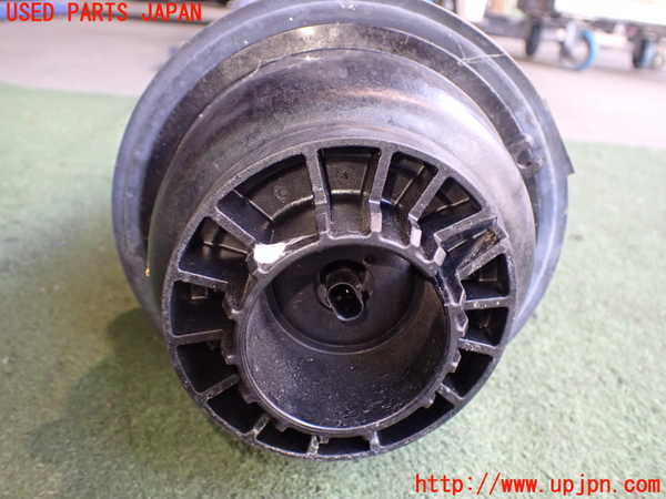 2UPJ-34555105]ポルシェ・タイカン 4S(J1NB)左リアスプリング 中古_m0003.jpg