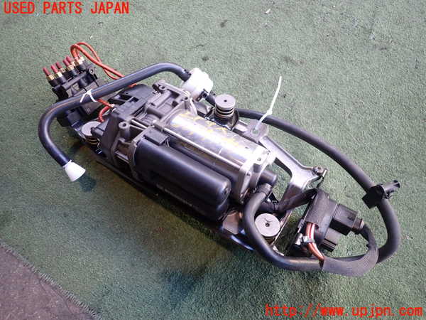 2UPJ-34555535]ポルシェ・タイカン 4S(J1NB)エアサスポンプ 中古_m0001.jpg