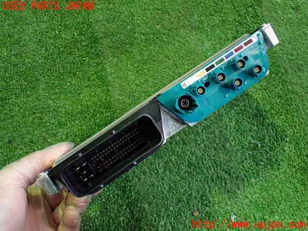 2UPJ-34556149]ポルシェ・タイカン 4S(J1NB)コンピューター4 中古_m0004.jpg