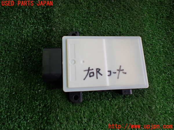 2UPJ-34556157]ポルシェ・タイカン 4S(J1NB)コンピューター12 中古_m0002.jpg