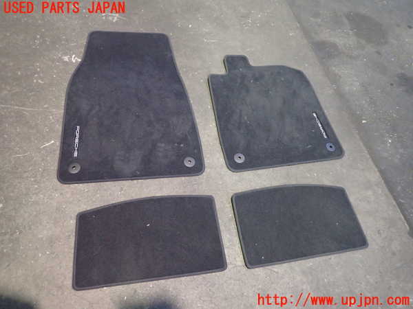 2UPJ-34557800]ポルシェ・タイカン 4S(J1NB)フロアマット 中古_m0001.jpg