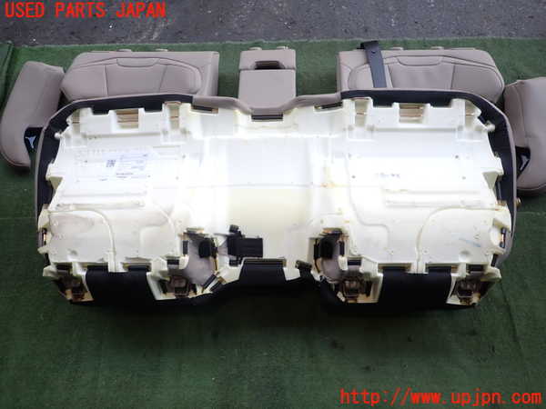 2UPJ-34557385]ポルシェ・タイカン 4S(J1NB)リアシート 中古_m0004.jpg