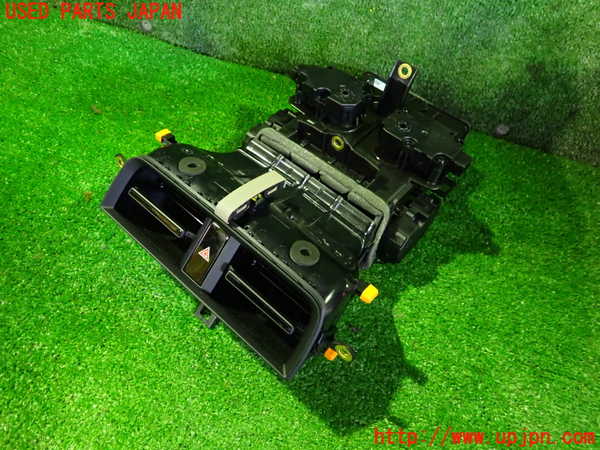 2UPJ-34557526]ポルシェ・タイカン 4S(J1NB)エアコン吹き出し口1 (真中) 中古_m0001.jpg