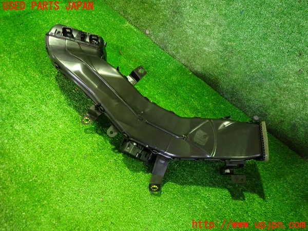 2UPJ-34557527]ポルシェ・タイカン 4S(J1NB)エアコン吹き出し口2 (右) 中古_m0002.jpg