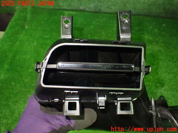 2UPJ-34557527]ポルシェ・タイカン 4S(J1NB)エアコン吹き出し口2 (右) 中古_m0003.jpg