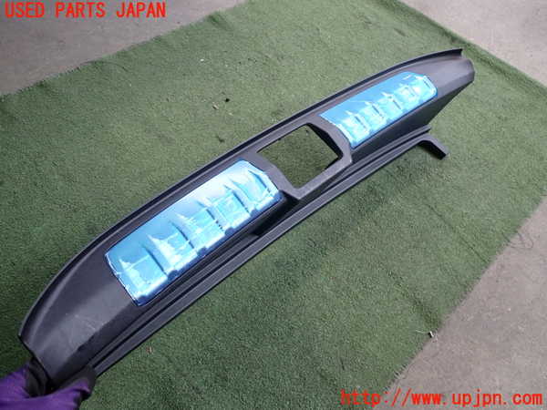 2UPJ-34557740]ポルシェ・タイカン 4S(J1NB)スカッフプレート 中古_m0002.jpg