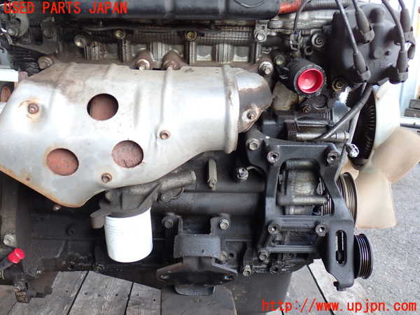 2UPJ-34572010]ハイラックスサーフ(RZN185W)エンジン 3RZ-FE 4WD 中古_m0002.jpg