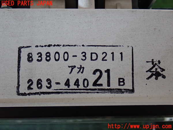 5UPJ-34576170]ハイラックスサーフ(RZN185W)スピードメーター 中古_m0003.jpg