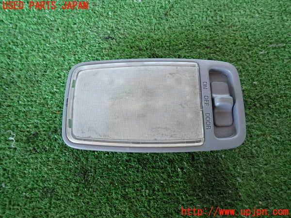 2UPJ-34576413]ハイラックスサーフ(RZN185W)ルームランプ3 (ラゲッジ真中) 中古_m0001.jpg